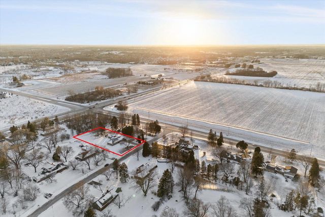 5923 Sunny LANE, Grafton, WI 53024