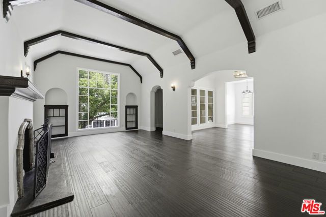 920 N Genesee Avenue, West Hollywood, CA 90046