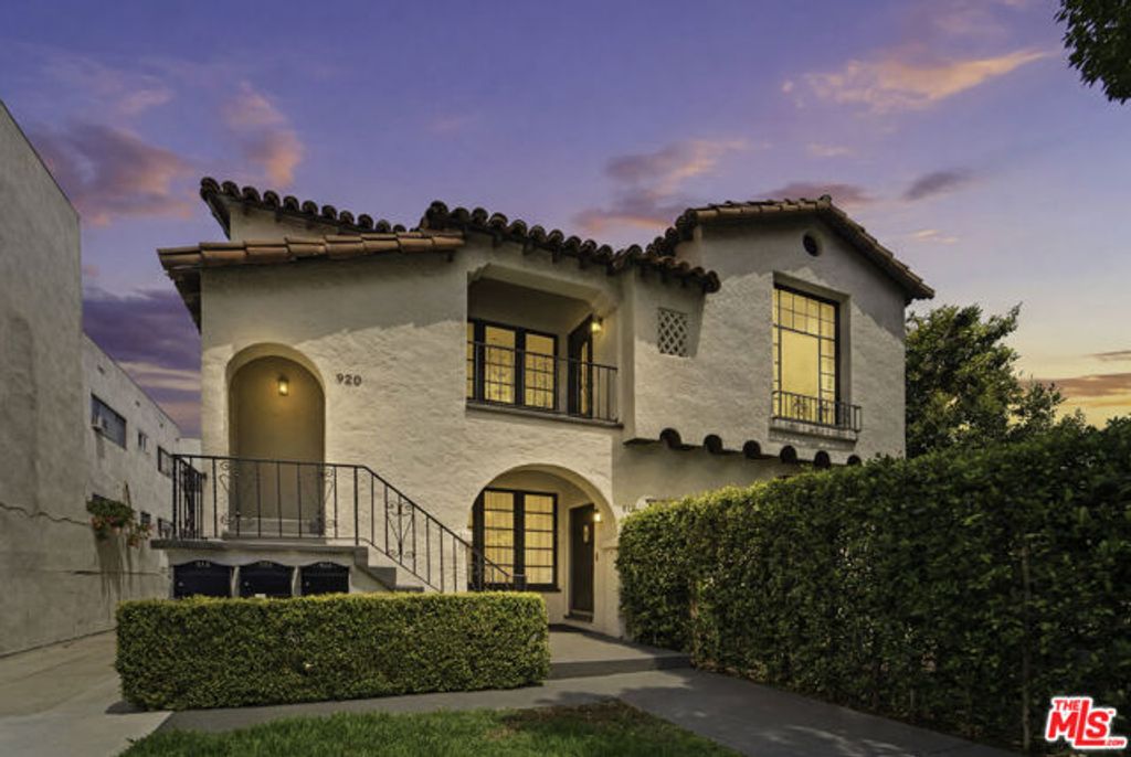 920 N Genesee Avenue, West Hollywood, CA 90046