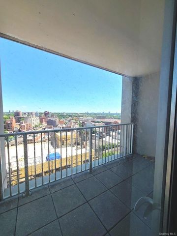 40-22 College Point Boulevard 12Q, Flushing, NY 11354