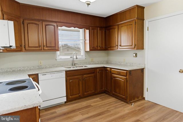 757 MONTMORENCY DR, Bunker Hill, WV 25413