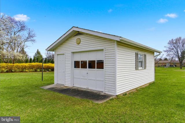 757 MONTMORENCY DR, Bunker Hill, WV 25413