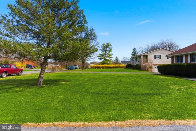 757 MONTMORENCY DR, Bunker Hill, WV 25413