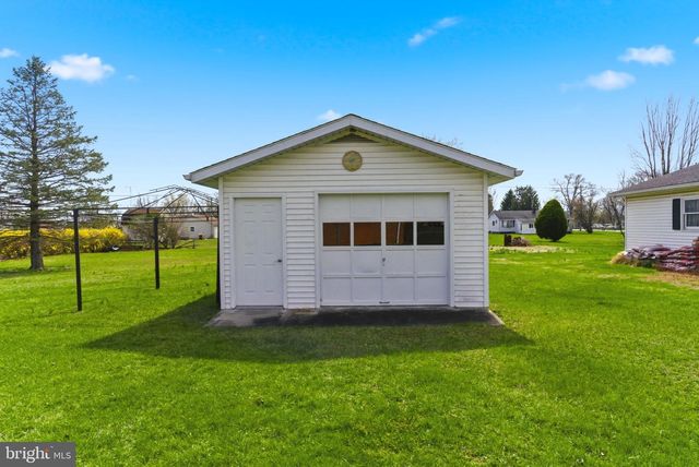 757 MONTMORENCY DR, Bunker Hill, WV 25413