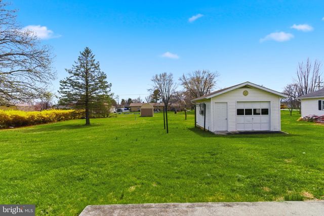 757 MONTMORENCY DR, Bunker Hill, WV 25413