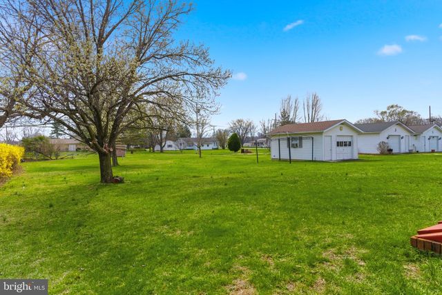 757 MONTMORENCY DR, Bunker Hill, WV 25413