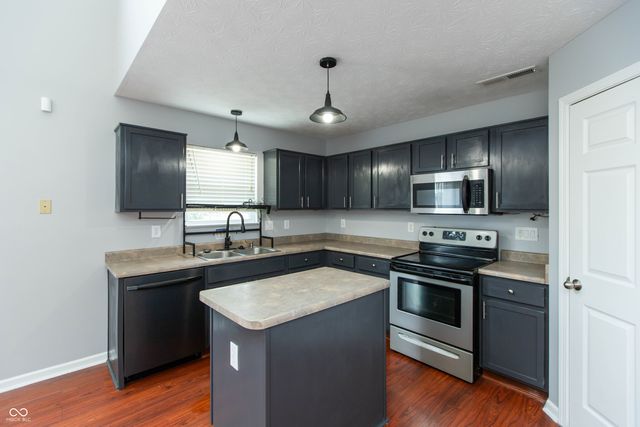 1324 Niagara Lane, Franklin, IN 46131