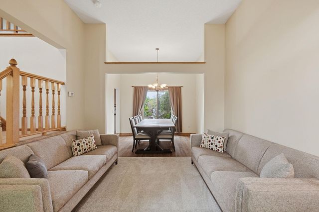 20933 Jamestown Avenue, Lakeville, MN 55044
