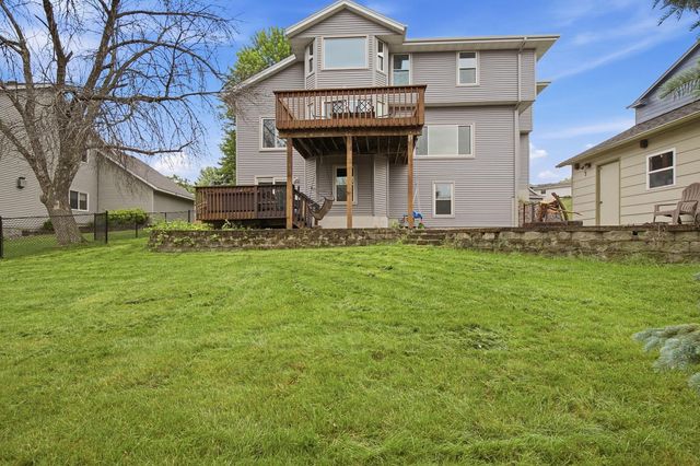 20933 Jamestown Avenue, Lakeville, MN 55044