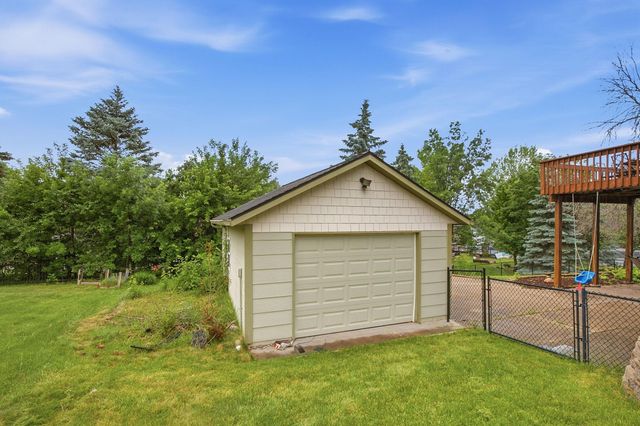 20933 Jamestown Avenue, Lakeville, MN 55044