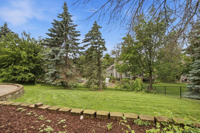 20933 Jamestown Avenue, Lakeville, MN 55044