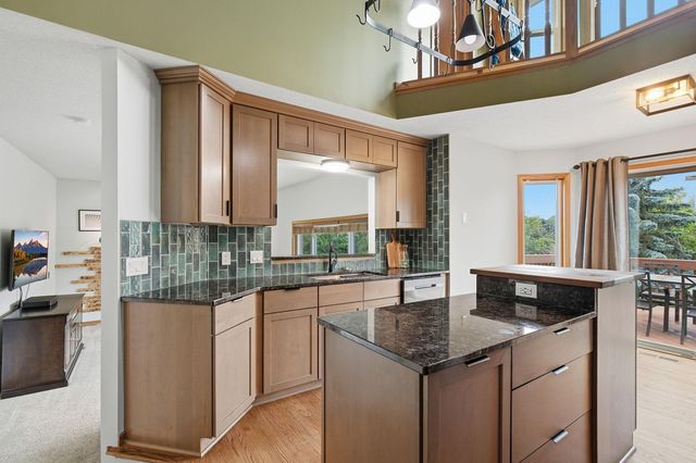 20933 Jamestown Avenue, Lakeville, MN 55044