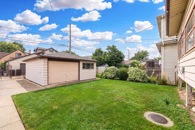 6716 N Octavia Avenue, Chicago, IL 60631