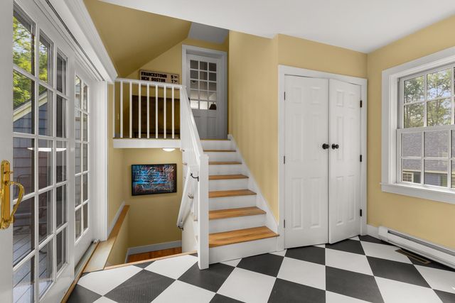 4 Elm Hill Road, Peterborough, NH 03458