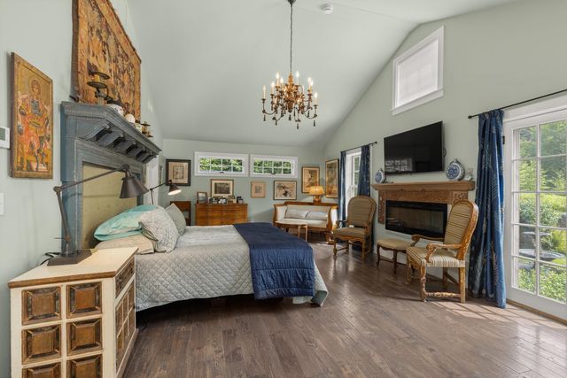 4 Elm Hill Road, Peterborough, NH 03458