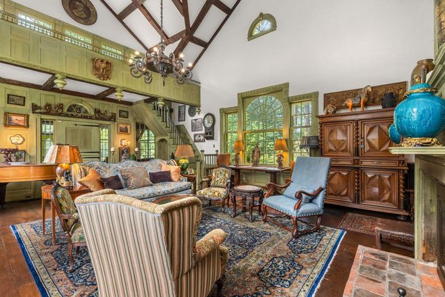 4 Elm Hill Road, Peterborough, NH 03458