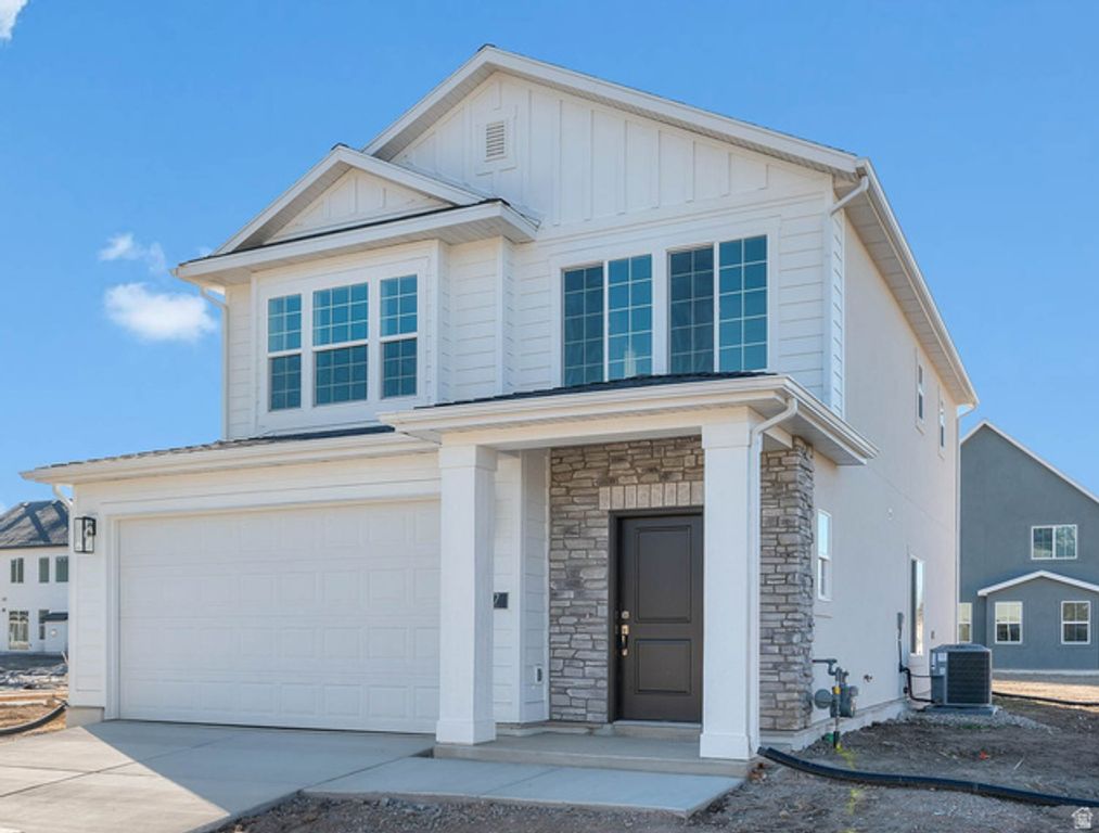 997 N AMBERLY DR, North Salt Lake, UT 84054