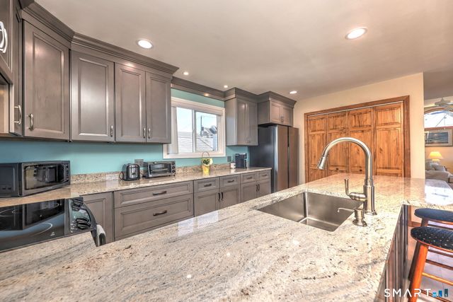 19 Sand Street, Milford, CT 06460