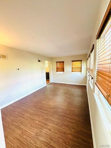 1928 Arsenal Street, St Louis, MO 63118