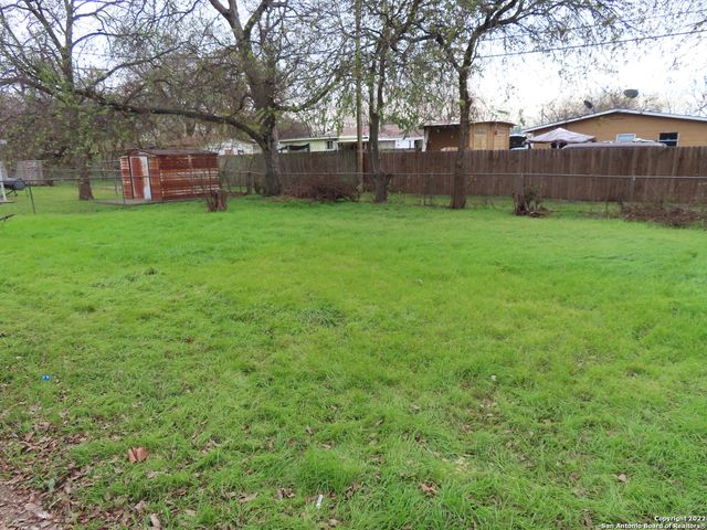 4306 REDSTONE DR, San Antonio, TX 78219