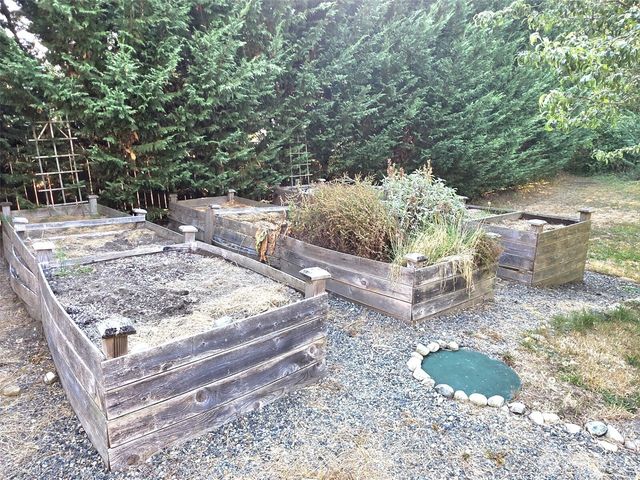 714 Tipsoo Loop S, Rainier, WA 98576