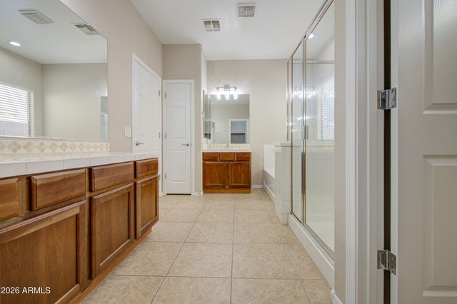 15694 W MACKENZIE Drive, Goodyear, AZ 85395