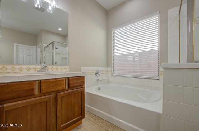 15694 W MACKENZIE Drive, Goodyear, AZ 85395