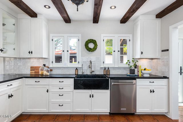 2391 Catherine Road, Altadena, CA 91001