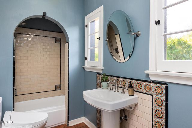 2391 Catherine Road, Altadena, CA 91001