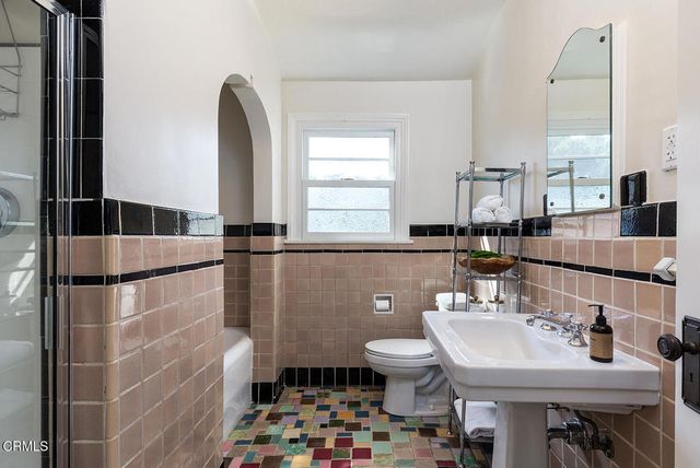 2391 Catherine Road, Altadena, CA 91001