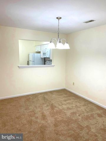 92 CATHERINE CT, Levittown, PA 19057