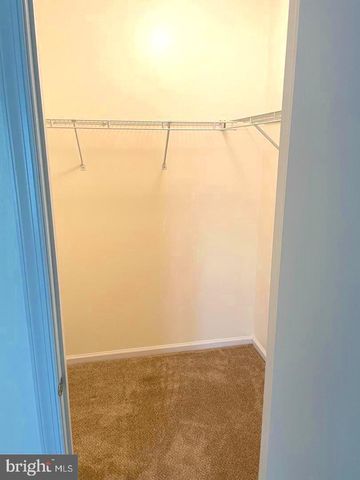 92 CATHERINE CT, Levittown, PA 19057