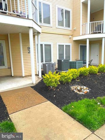 92 CATHERINE CT, Levittown, PA 19057