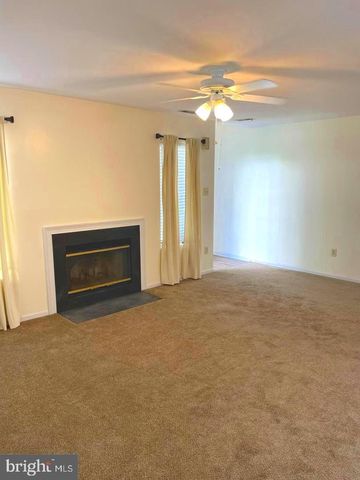 92 CATHERINE CT, Levittown, PA 19057