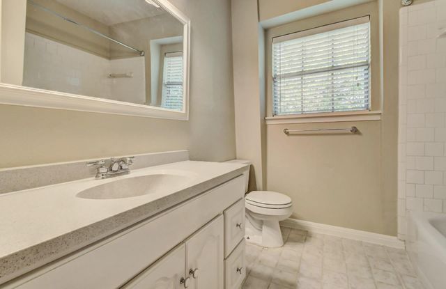 1704 E.M. Franklin Ave Unit B, Austin, TX 78721