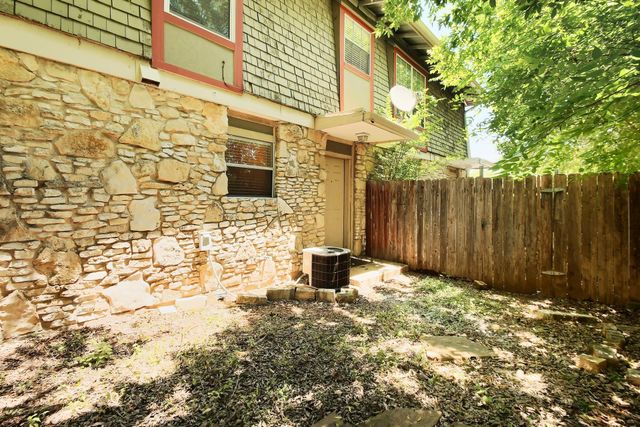 1704 E.M. Franklin Ave Unit B, Austin, TX 78721