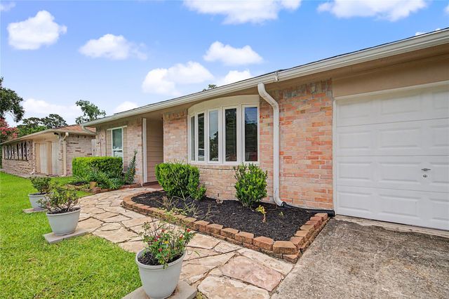 4210 Mossygate Drive, Spring, TX 77373