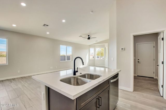 8411 W ALTOS Drive, Arizona City, AZ 85123