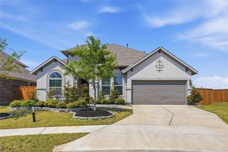 11823 Creekside Shore Circle, Cypress, TX 77433