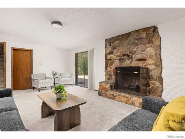 417 Westview Court, Longmont, CO 80504