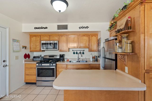 522 E Calle Nacozari, Nogales, AZ 85621