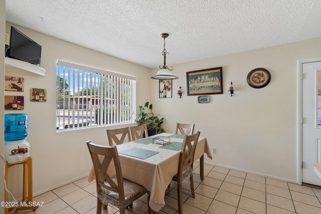 522 E Calle Nacozari, Nogales, AZ 85621