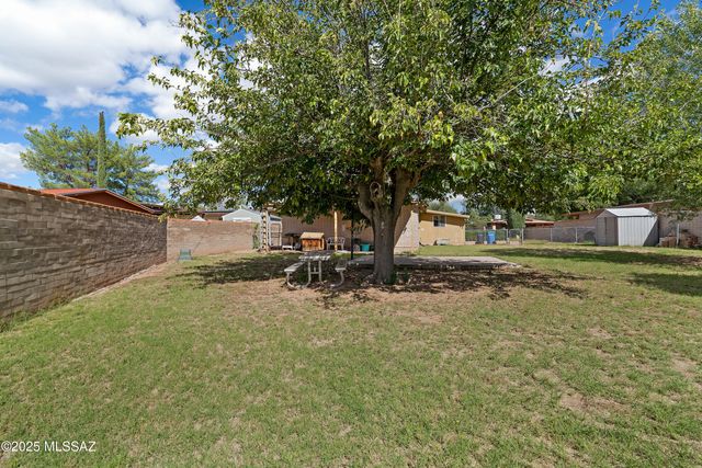 522 E Calle Nacozari, Nogales, AZ 85621