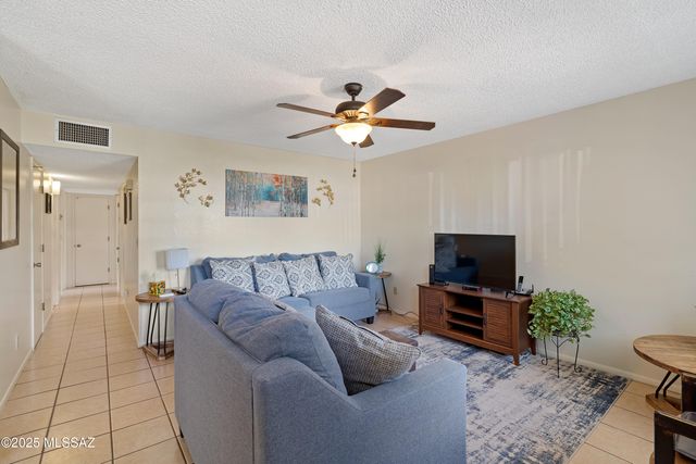 522 E Calle Nacozari, Nogales, AZ 85621