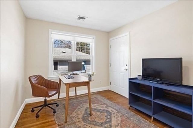 468 Sea St 468, Quincy, MA 02169