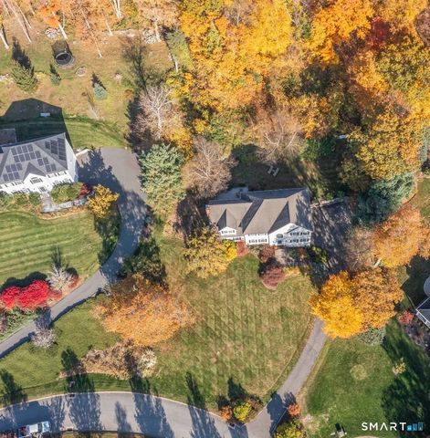 15 Wedgewood Court, Newtown, CT 06470