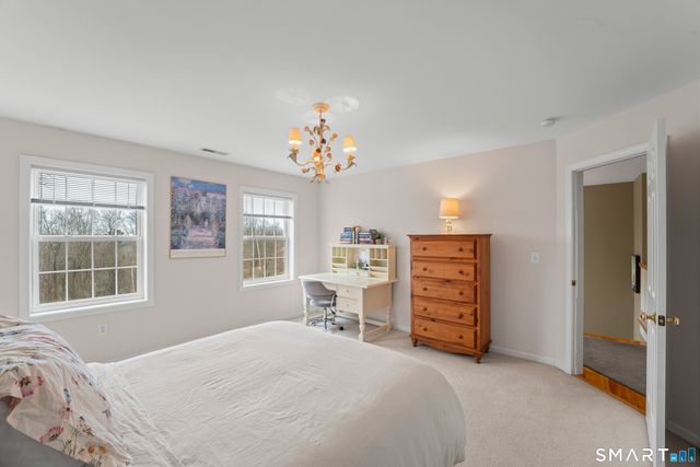 15 Wedgewood Court, Newtown, CT 06470