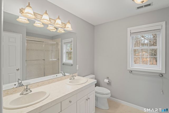 15 Wedgewood Court, Newtown, CT 06470
