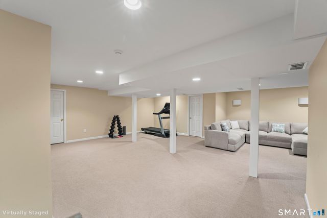 15 Wedgewood Court, Newtown, CT 06470