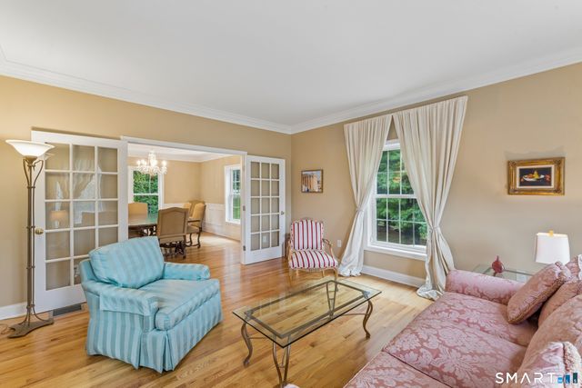 15 Wedgewood Court, Newtown, CT 06470